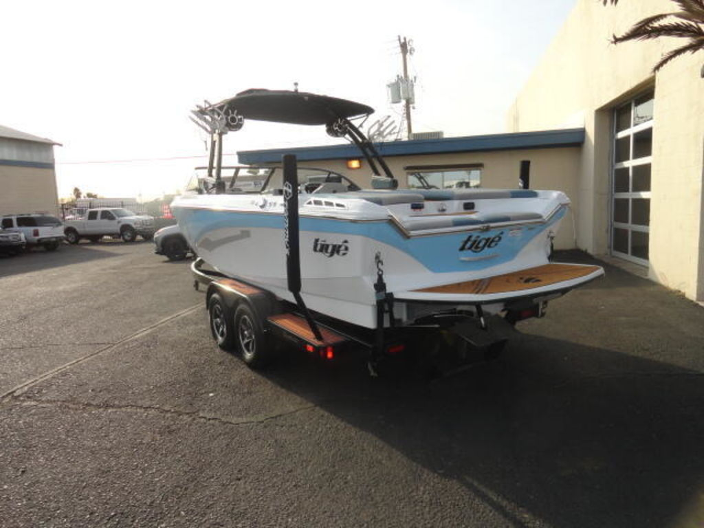 2020 Tige R23 - Image 5