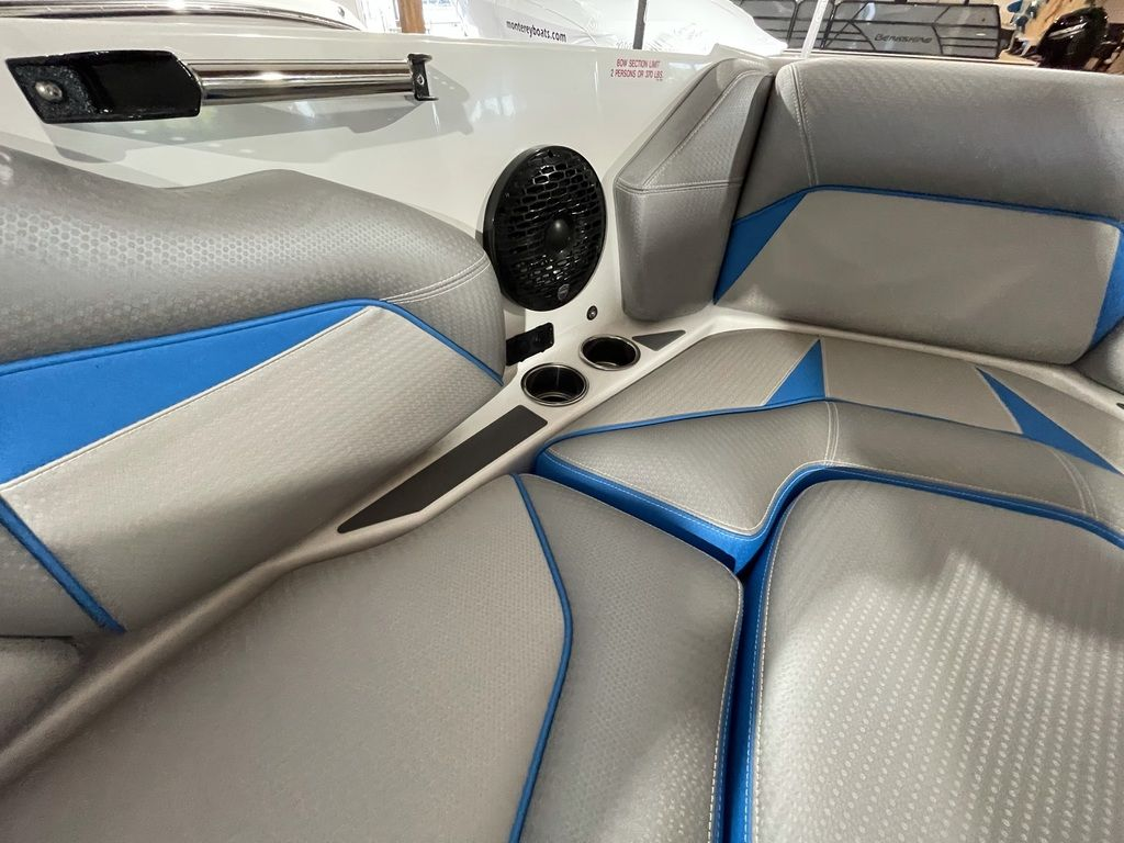 2021 Centurion Vi24 - Image 40