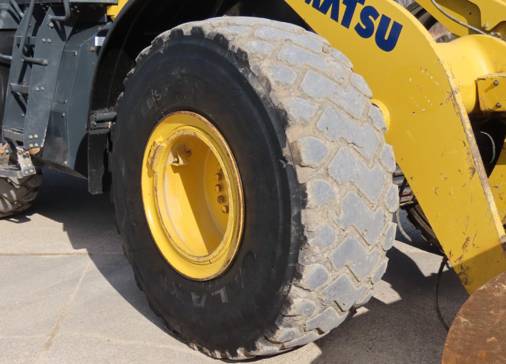 2019 Komatsu WA380-8 - Image 7