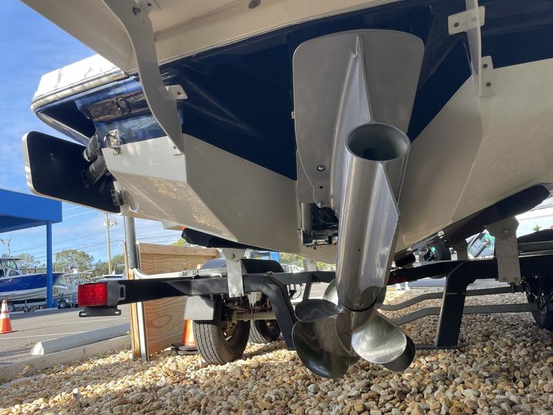 2021 Chaparral 23 Surf - Image 29