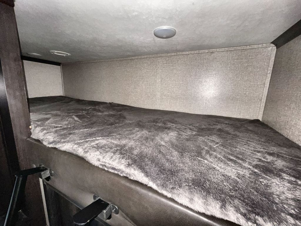 2021 Jayco Seismic 4113 - Image 15