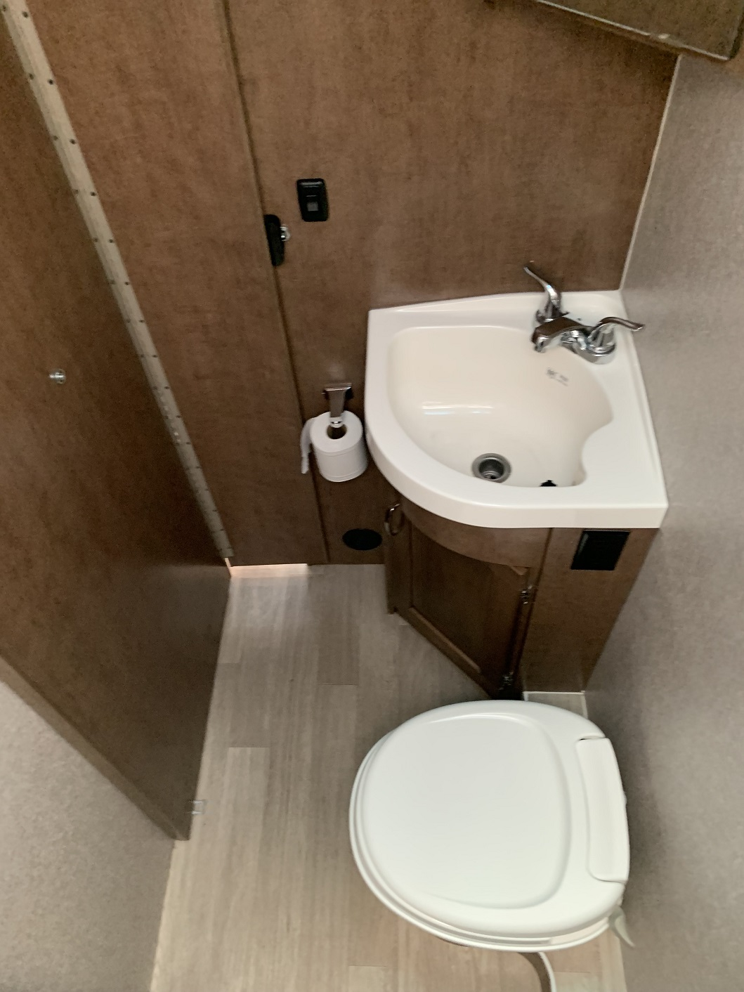 2020 Winnebago VITA 24P - Image 41