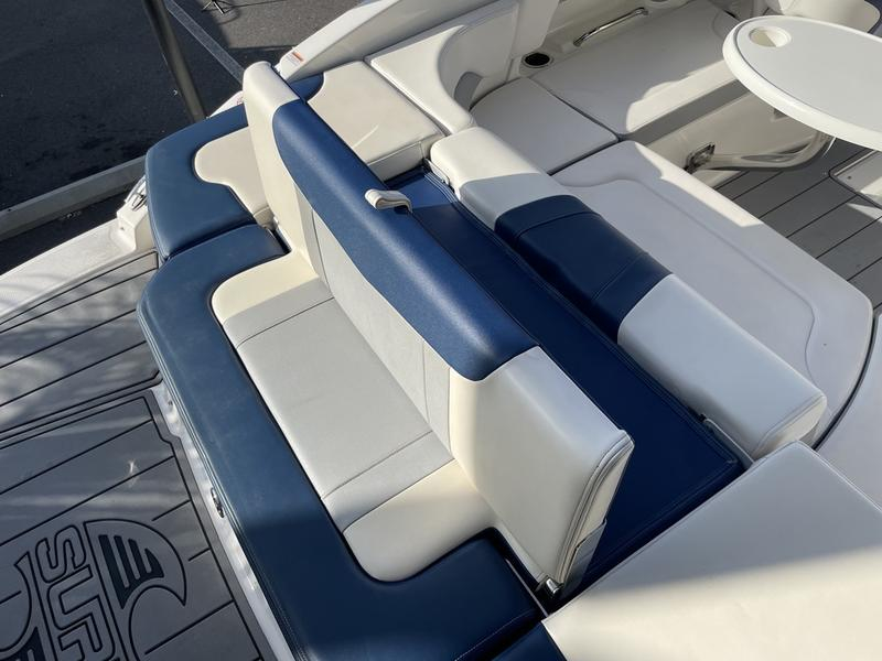 2021 Chaparral 23 Surf - Image 34