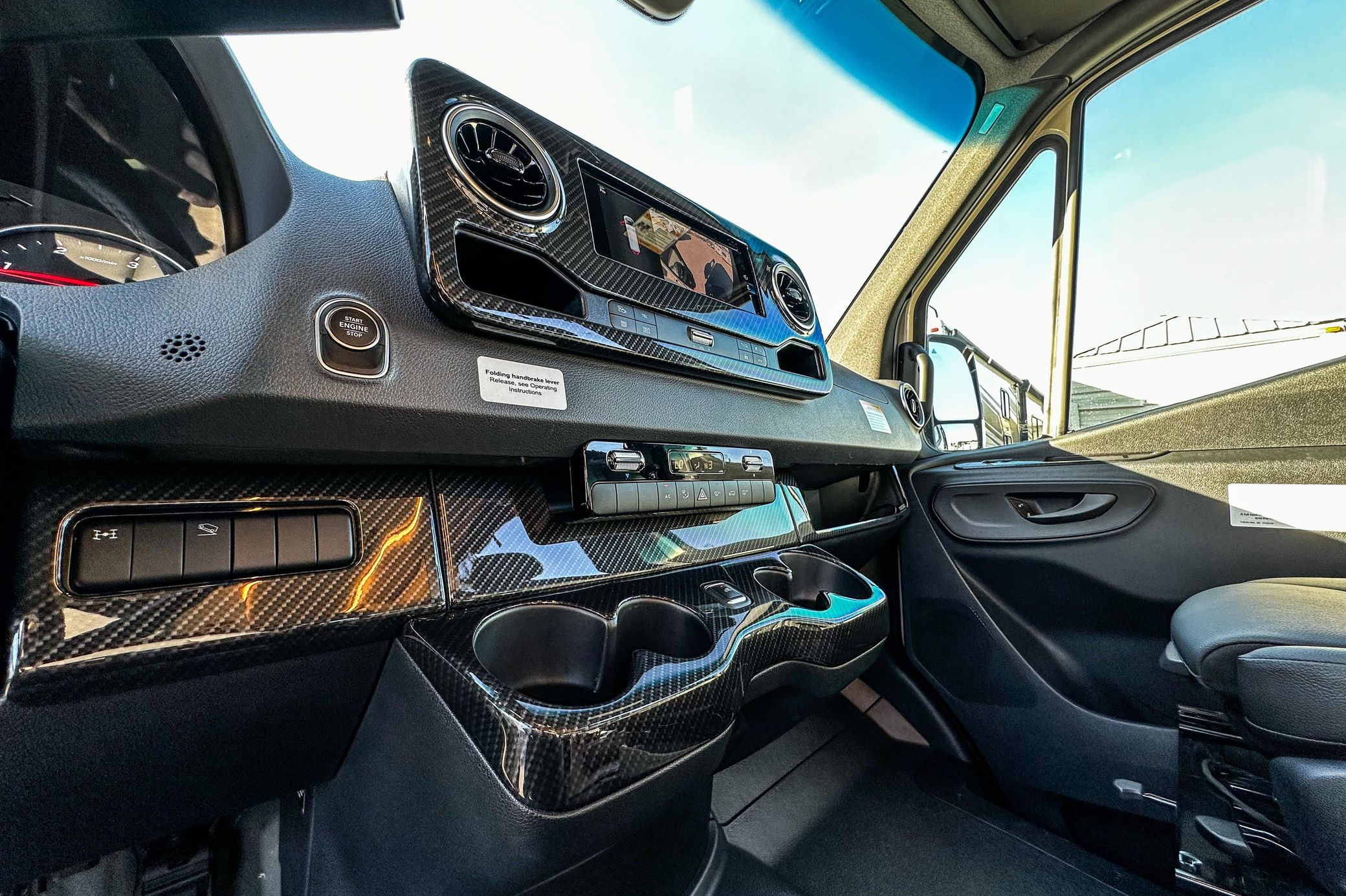 2020 Winnebago Revel 4x4 - Image 34