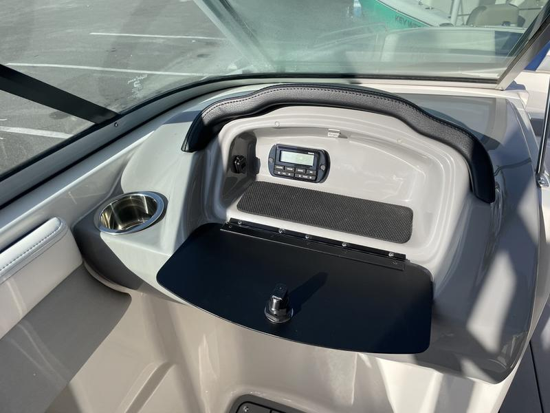 2021 Chaparral 23 Surf - Image 35