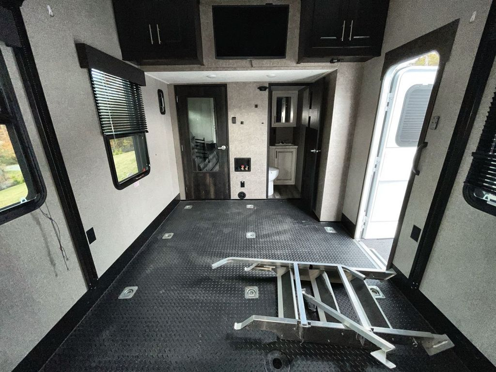 2021 Jayco Seismic 4113 - Image 17