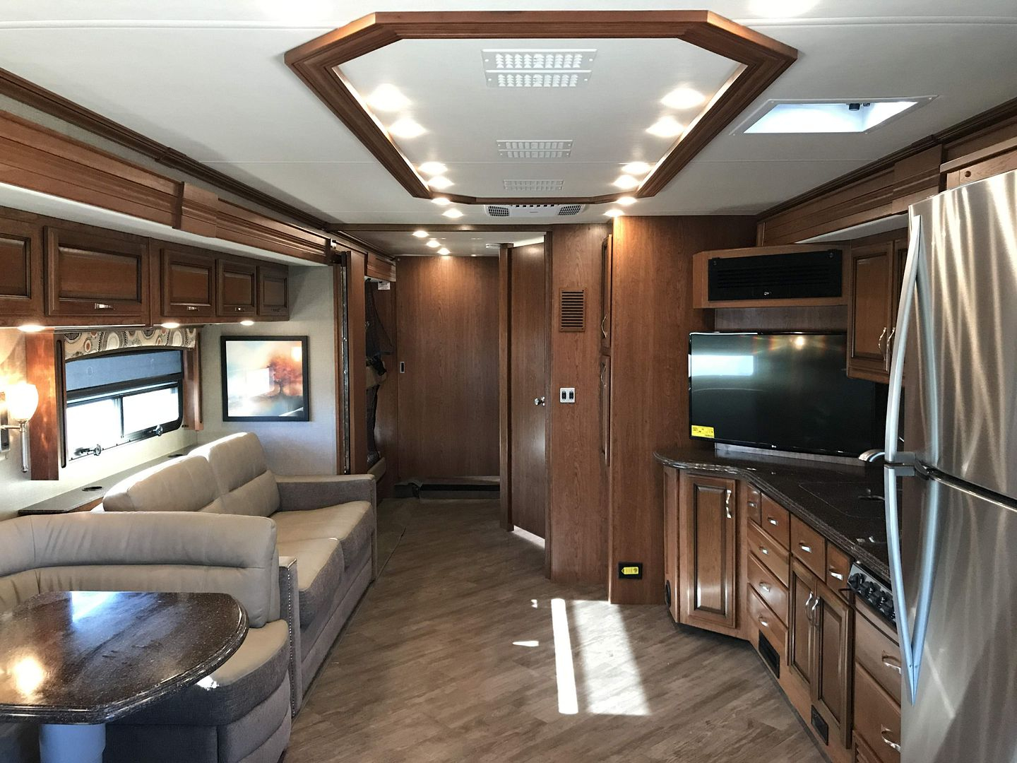 2017 Fleetwood Pace Arrow LXE 38B - Image 56