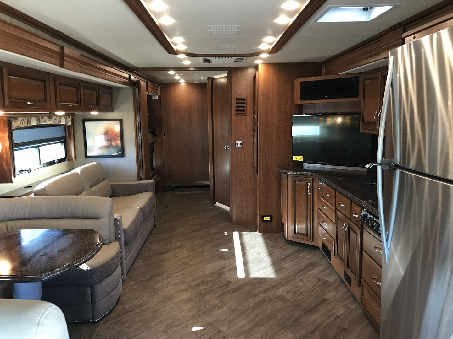 2017 Fleetwood Pace Arrow LXE 38B - Image 57