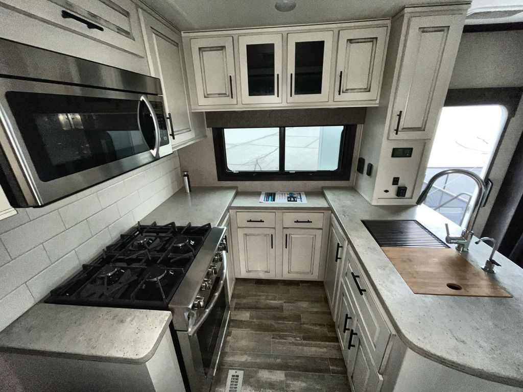 2021 Jayco Seismic 4113 - Image 20