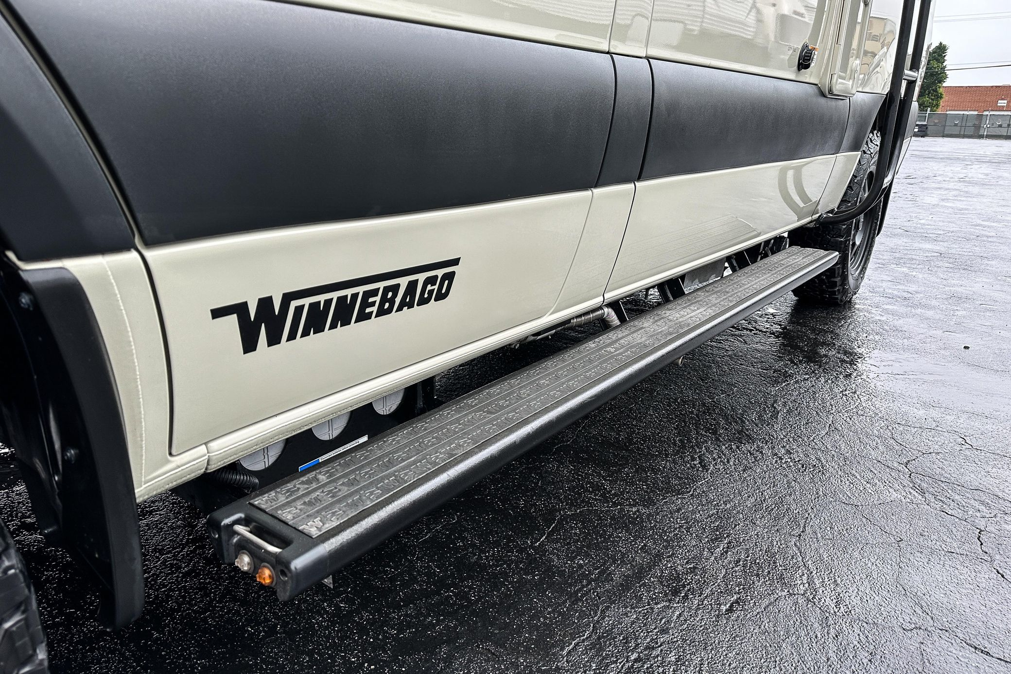 2020 Winnebago Revel 4x4 - Image 38