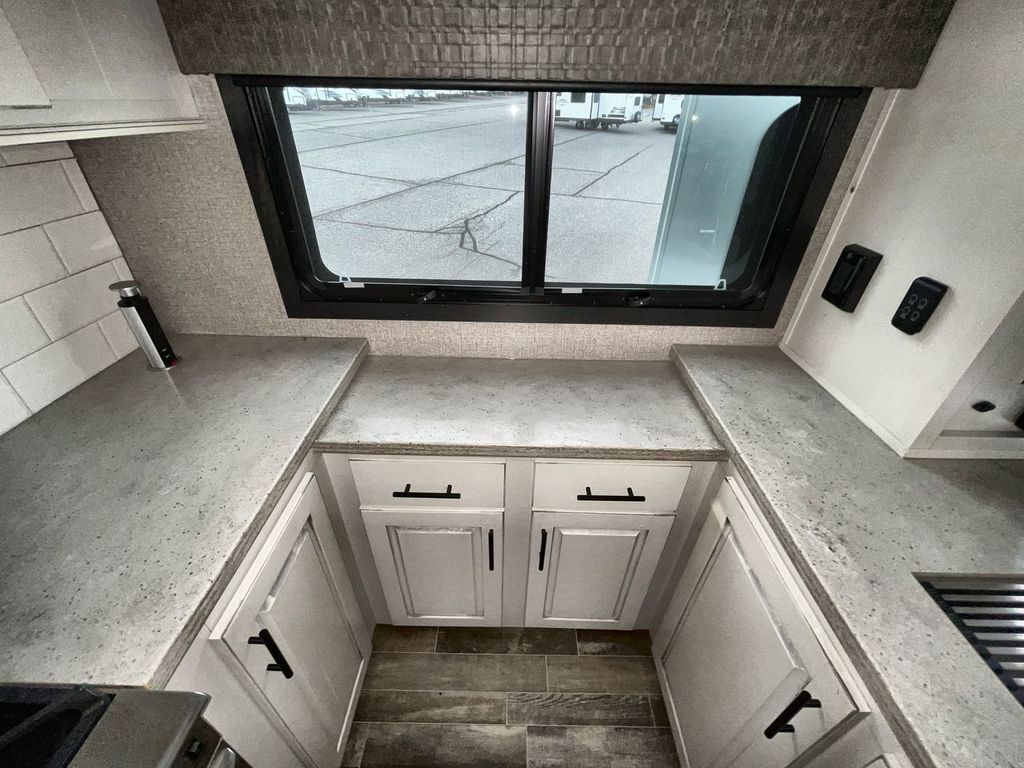 2021 Jayco Seismic 4113 - Image 22