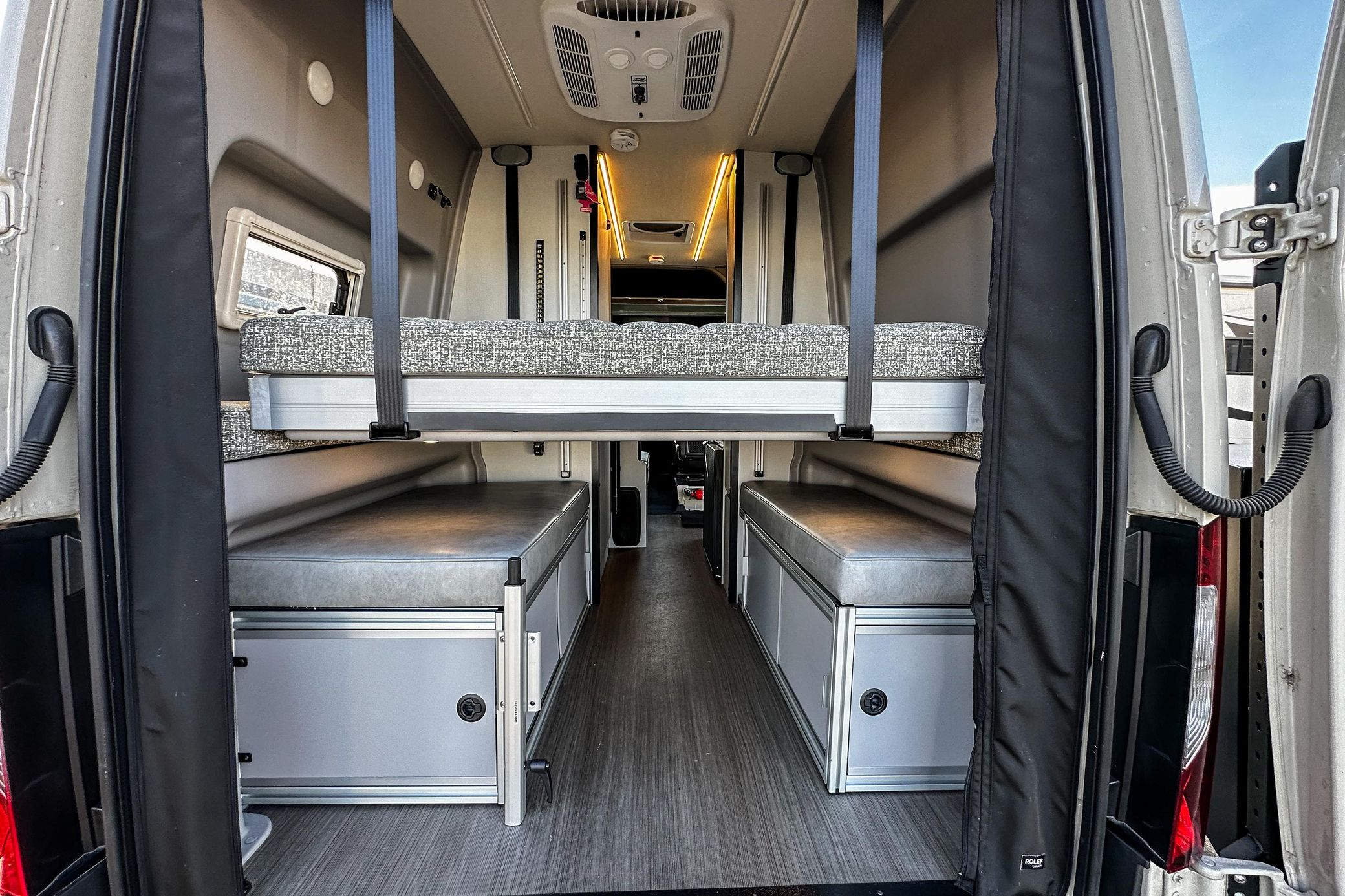 2020 Winnebago Revel 4x4 - Image 40