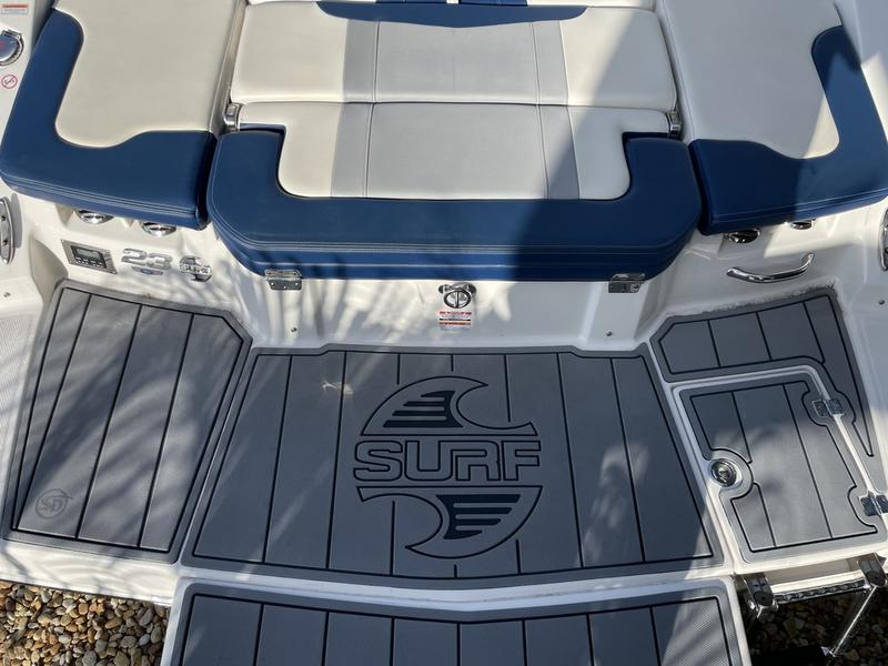 2021 Chaparral 23 Surf - Image 41