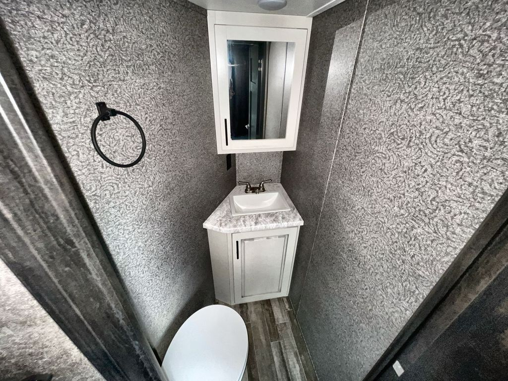 2021 Jayco Seismic 4113 - Image 24