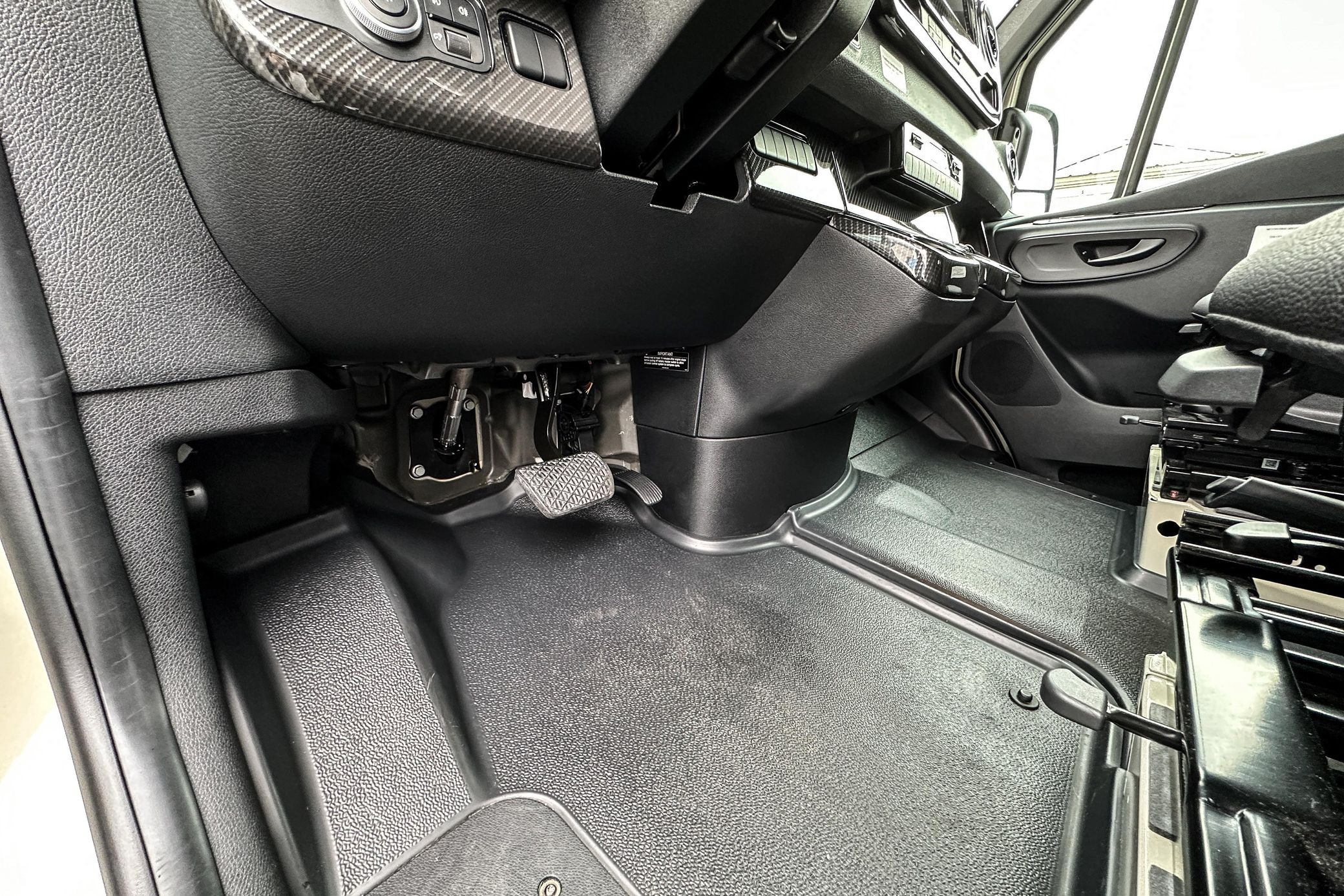 2020 Winnebago Revel 4x4 - Image 42