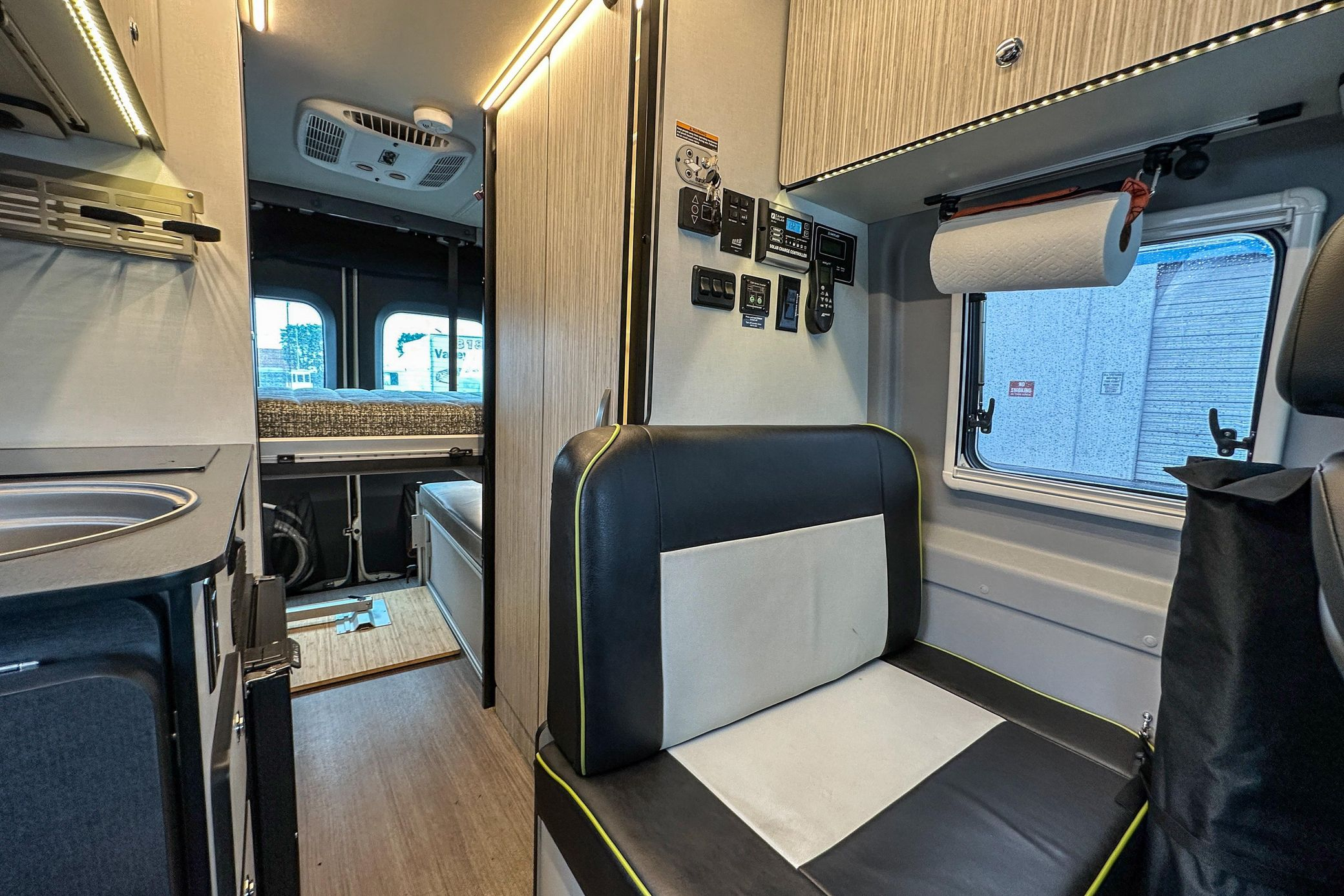 2020 Winnebago Revel 4x4 - Image 46