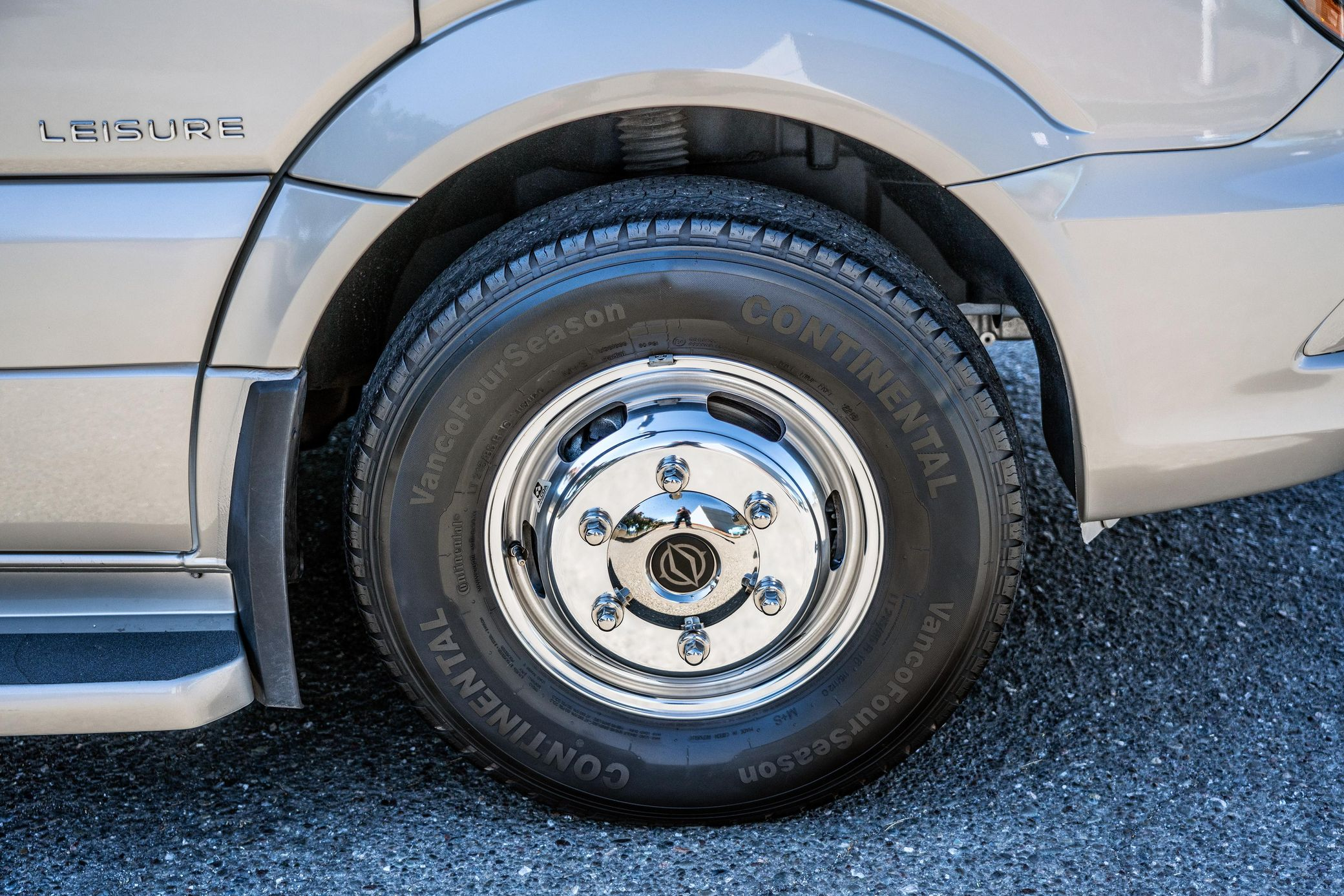 2019 Leisure Travel Serenity S24 CB - Image 58