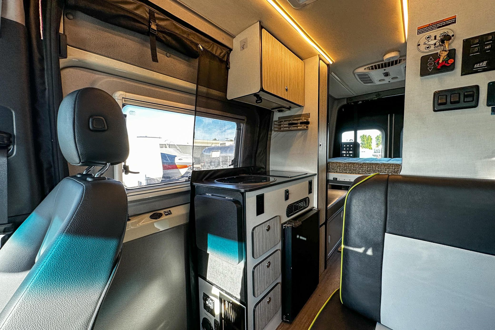 2020 Winnebago Revel 4x4 - Image 49