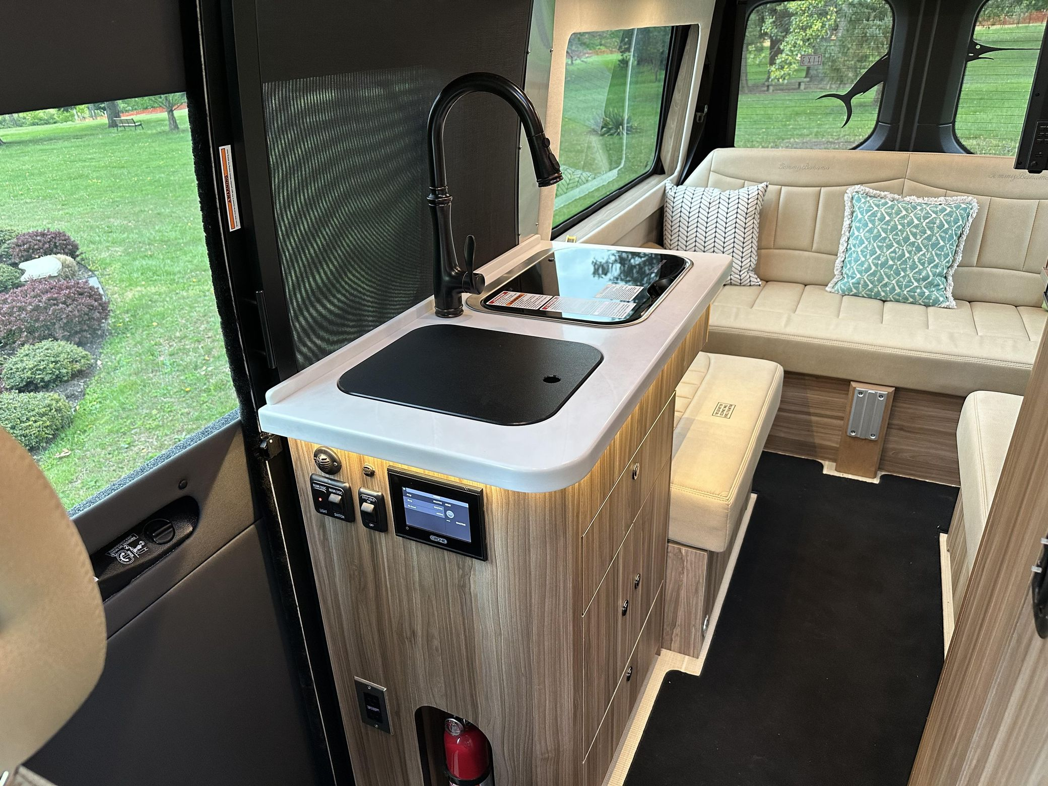 2020 Airstream Interstate 19 Tommy Bahama Edition 4x4 - Image 60