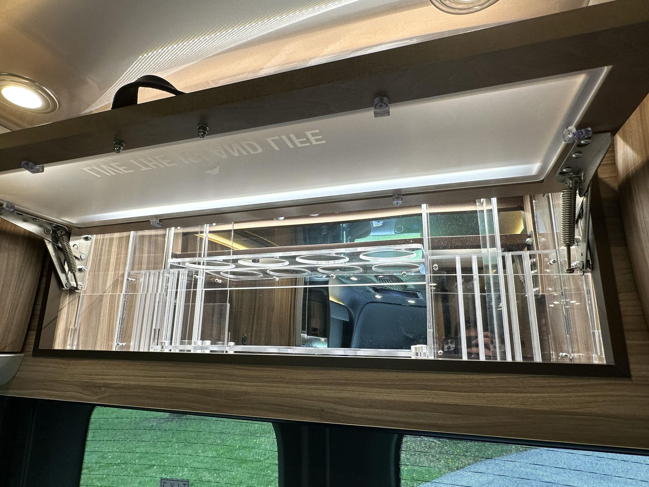 2020 Airstream Interstate 19 Tommy Bahama Edition 4x4 - Image 61