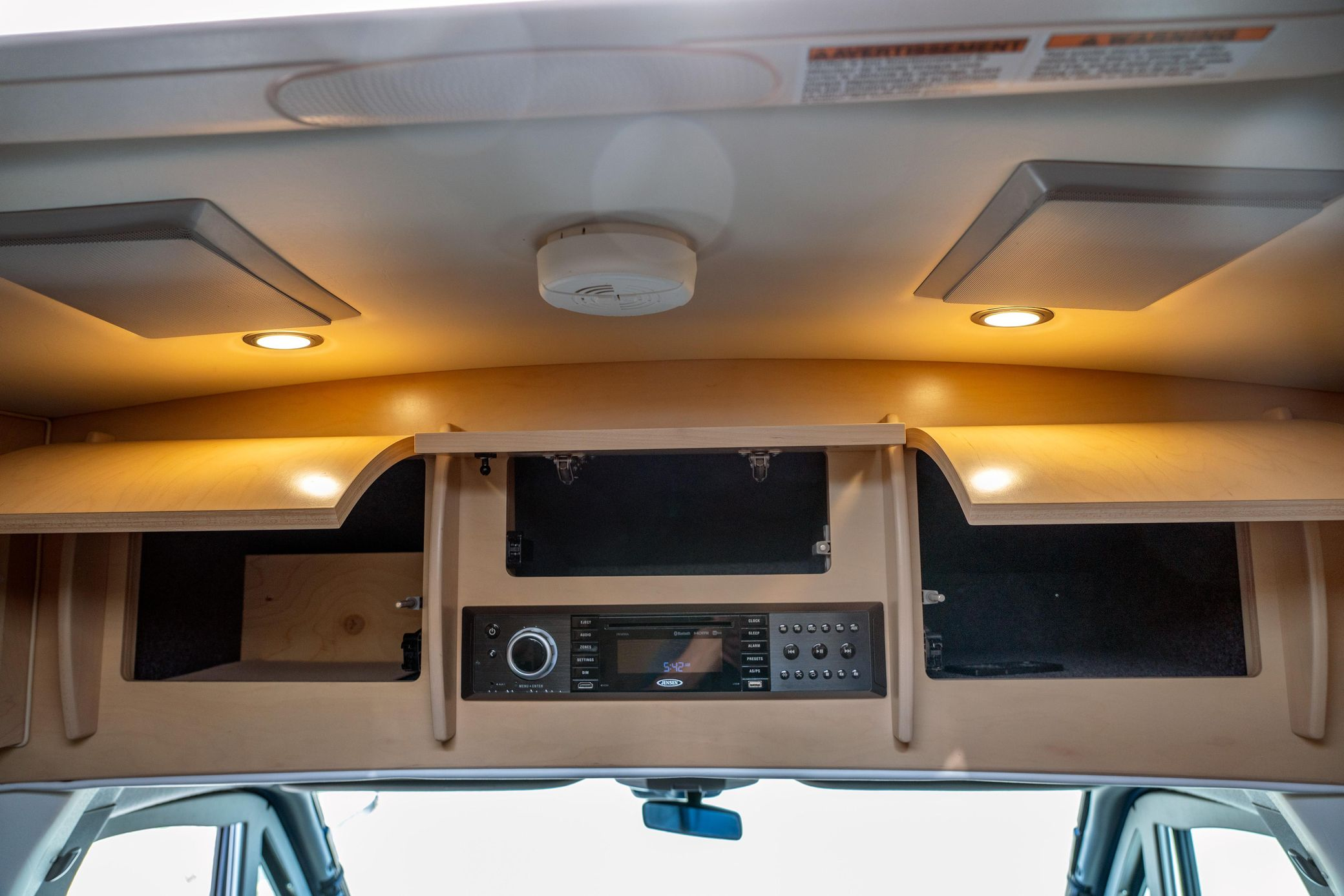 2019 Leisure Travel Serenity S24 CB - Image 62