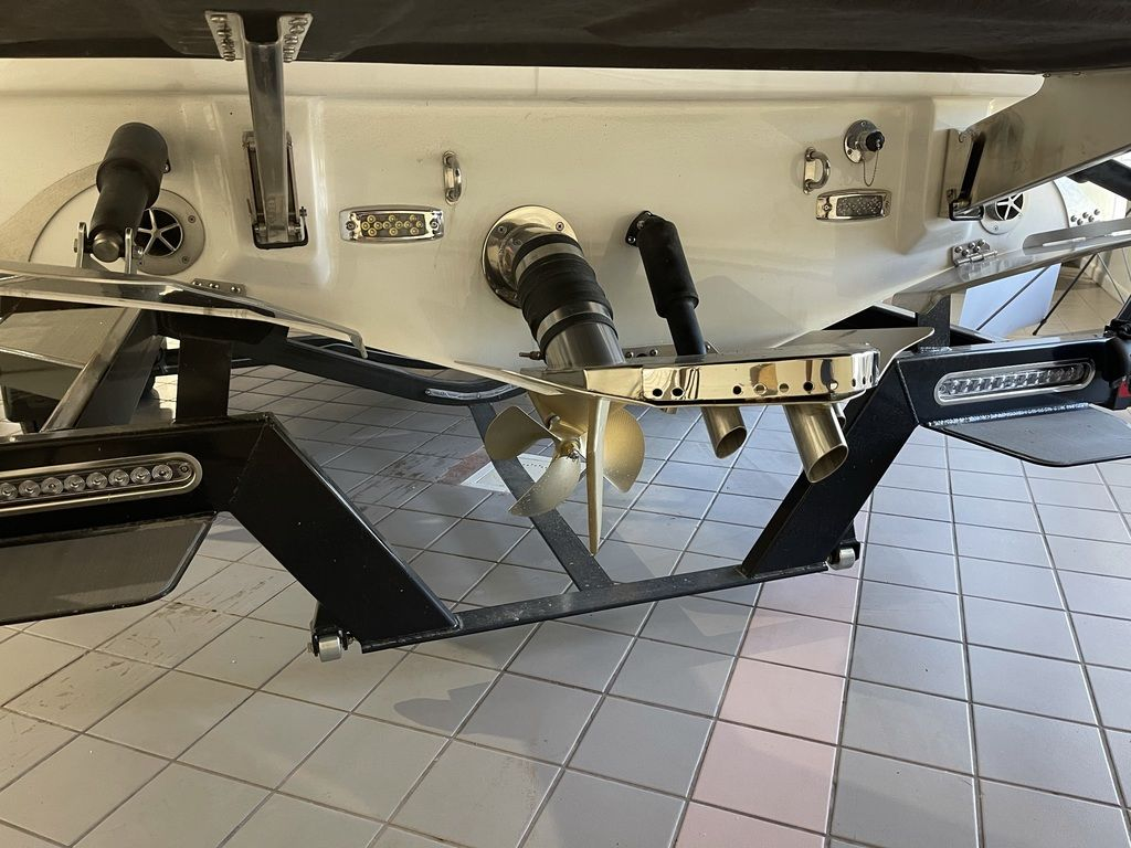 2021 Centurion Vi24 - Image 64