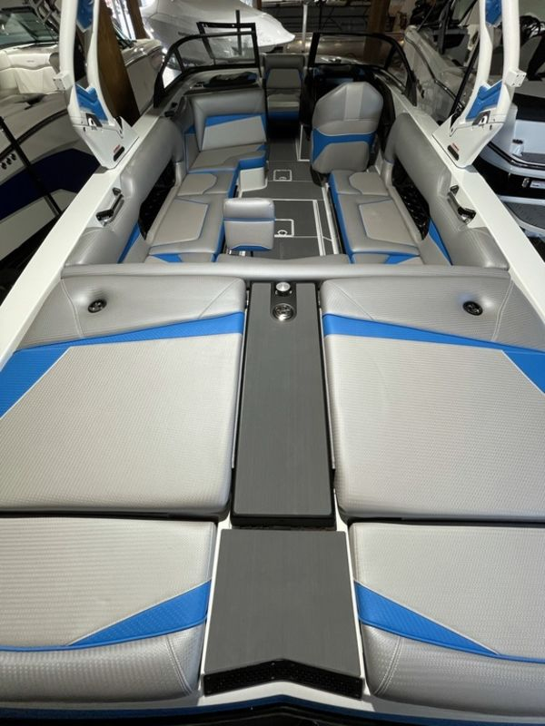 2021 Centurion Vi24 - Image 65