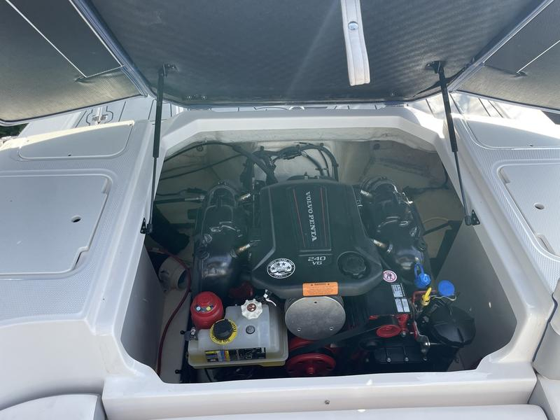 2021 Chaparral 23 Surf - Image 54