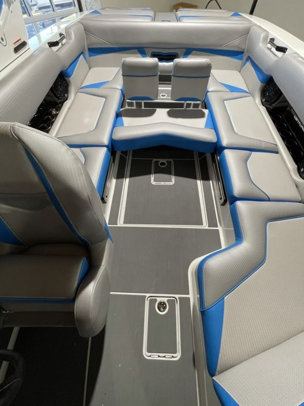 2021 Centurion Vi24 - Image 66