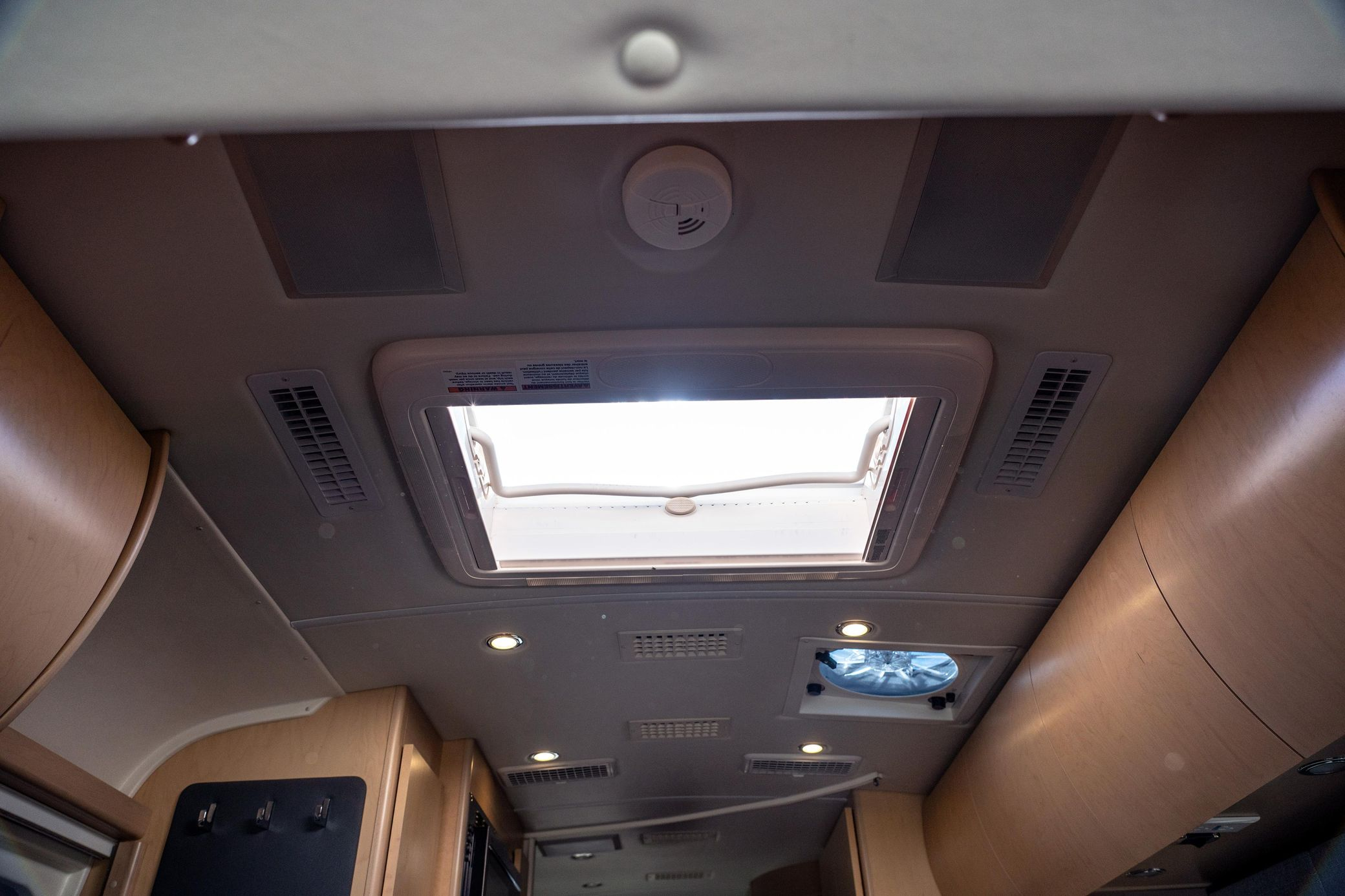 2019 Leisure Travel Serenity S24 CB - Image 70