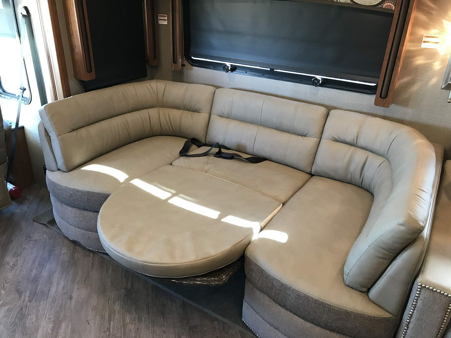 2017 Fleetwood Pace Arrow LXE 38B - Image 83