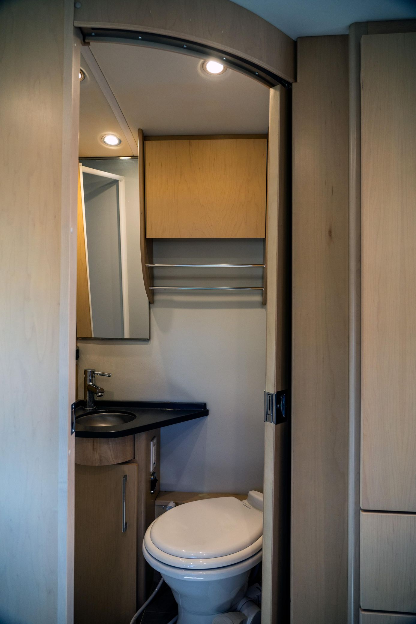 2019 Leisure Travel Serenity S24 CB - Image 11