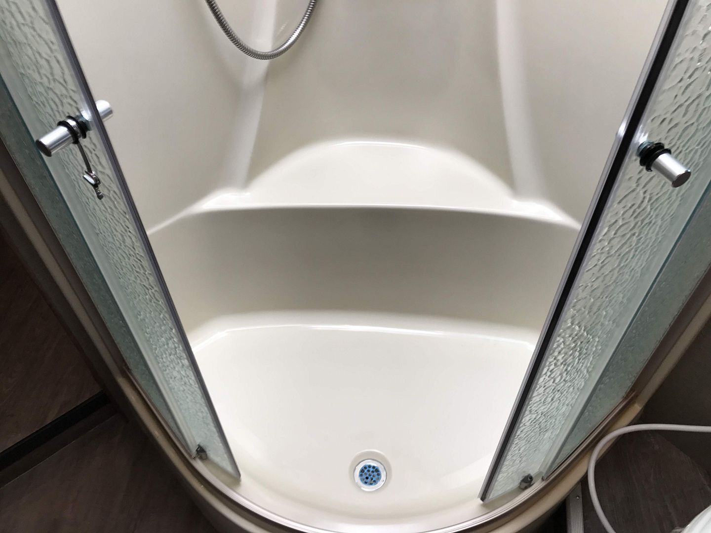 2017 Fleetwood Pace Arrow LXE 38B - Image 11