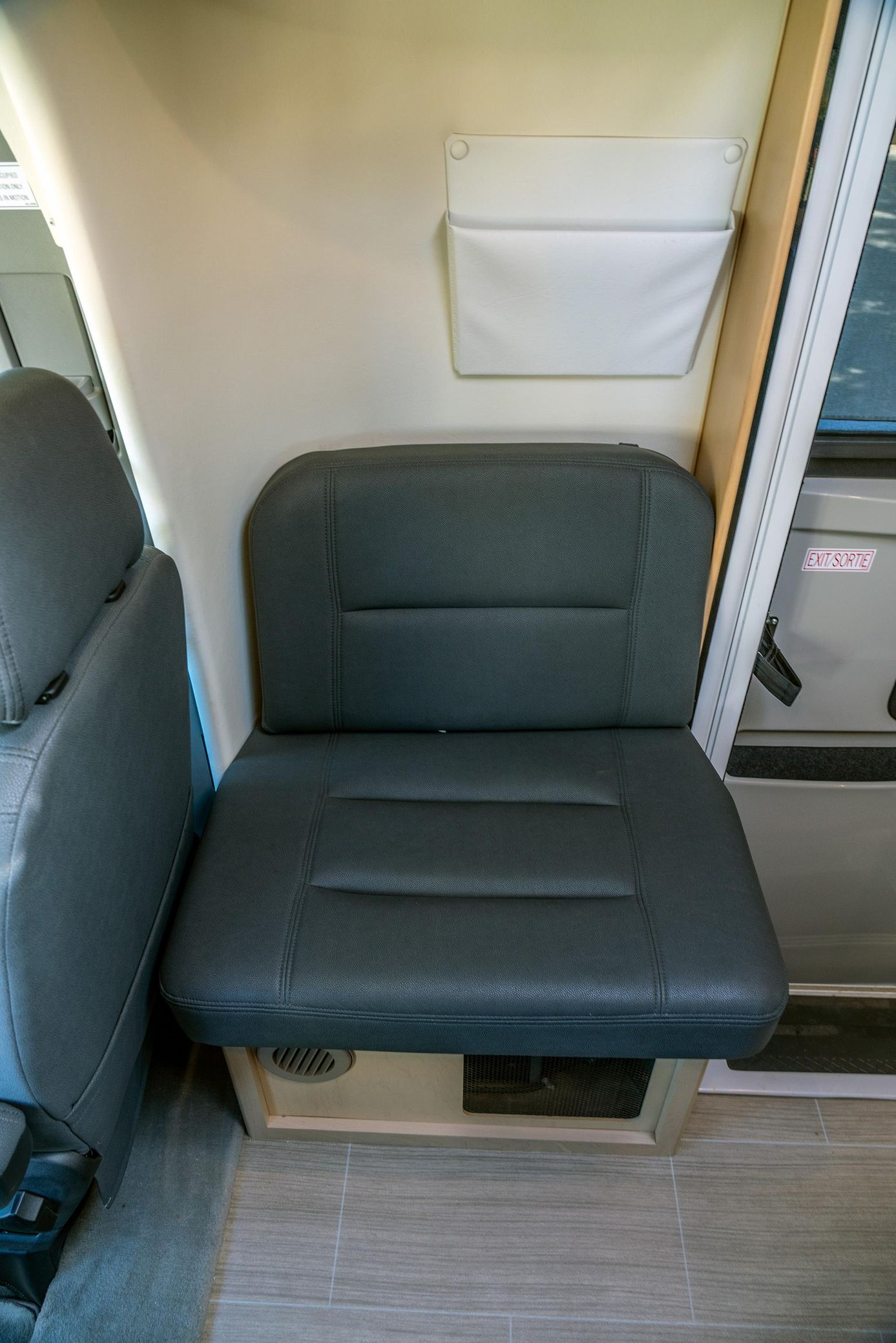 2019 Leisure Travel Serenity S24 CB - Image 20