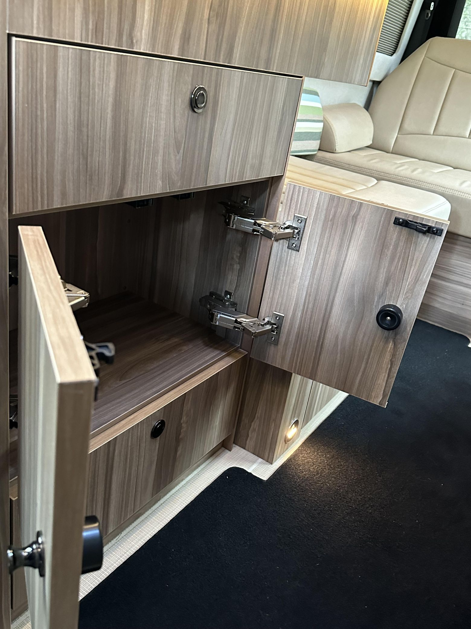 2020 Airstream Interstate 19 Tommy Bahama Edition 4x4 - Image 89