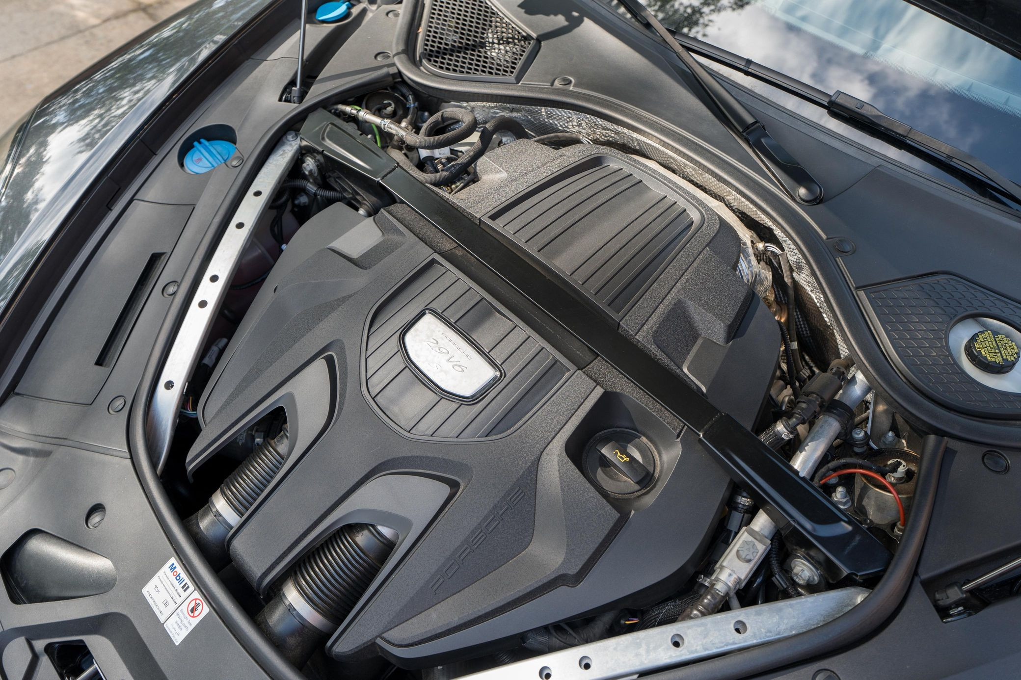 2020 Porsche Panamera 4S - Image 41