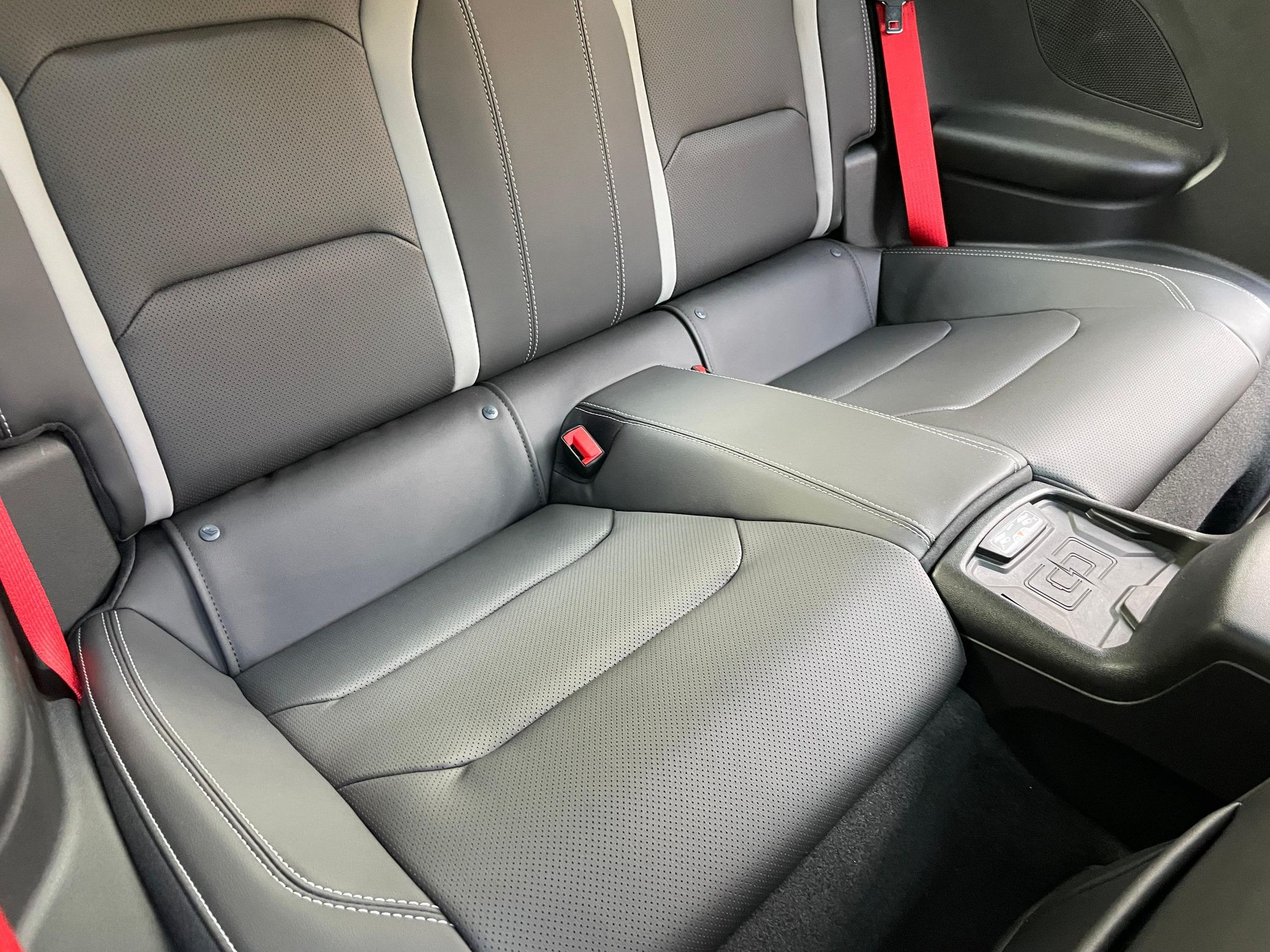 2024 Chevrolet Camaro 2SS 1LE - Image 27