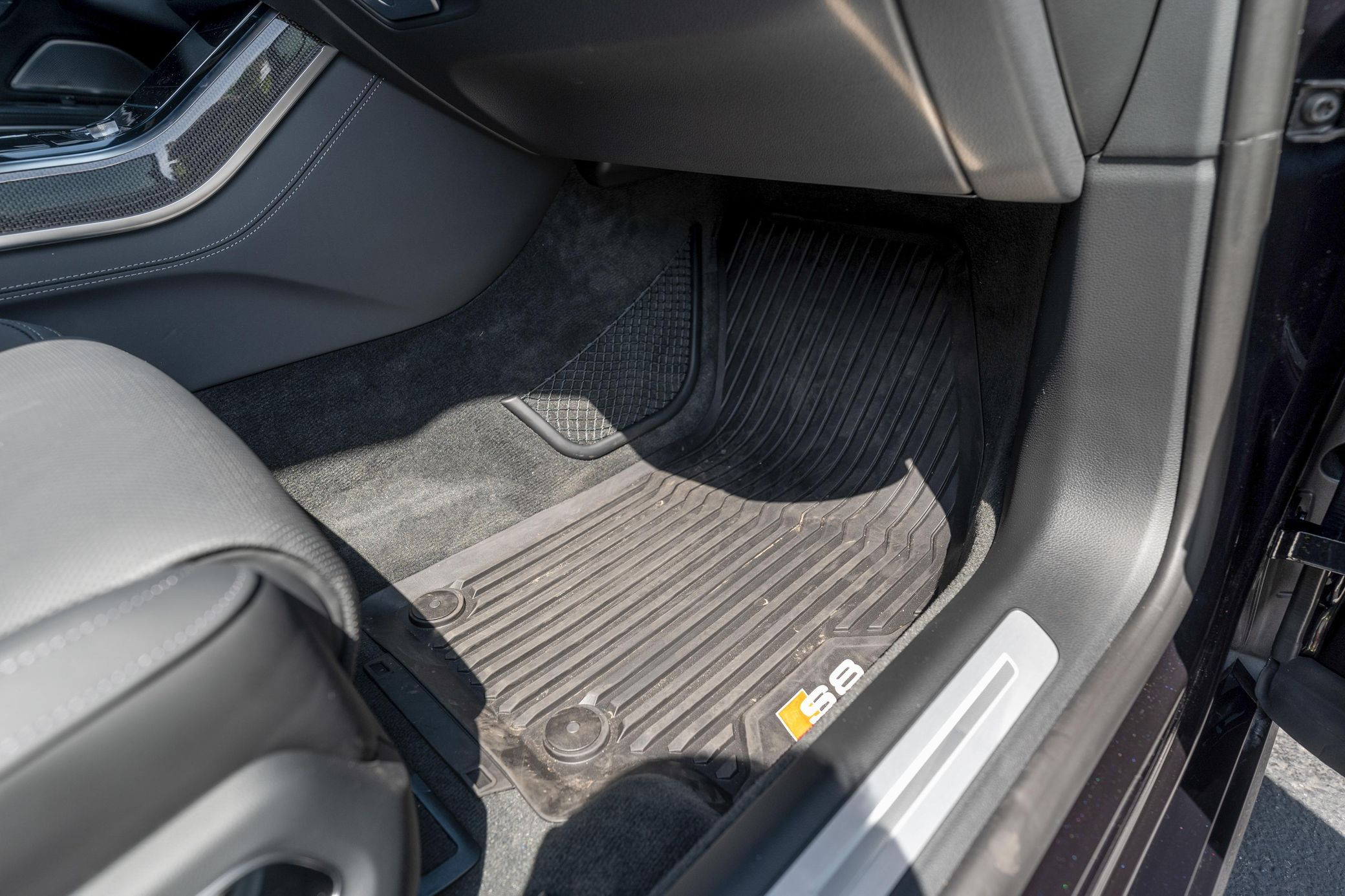 2025 Audi S8 - Image 19