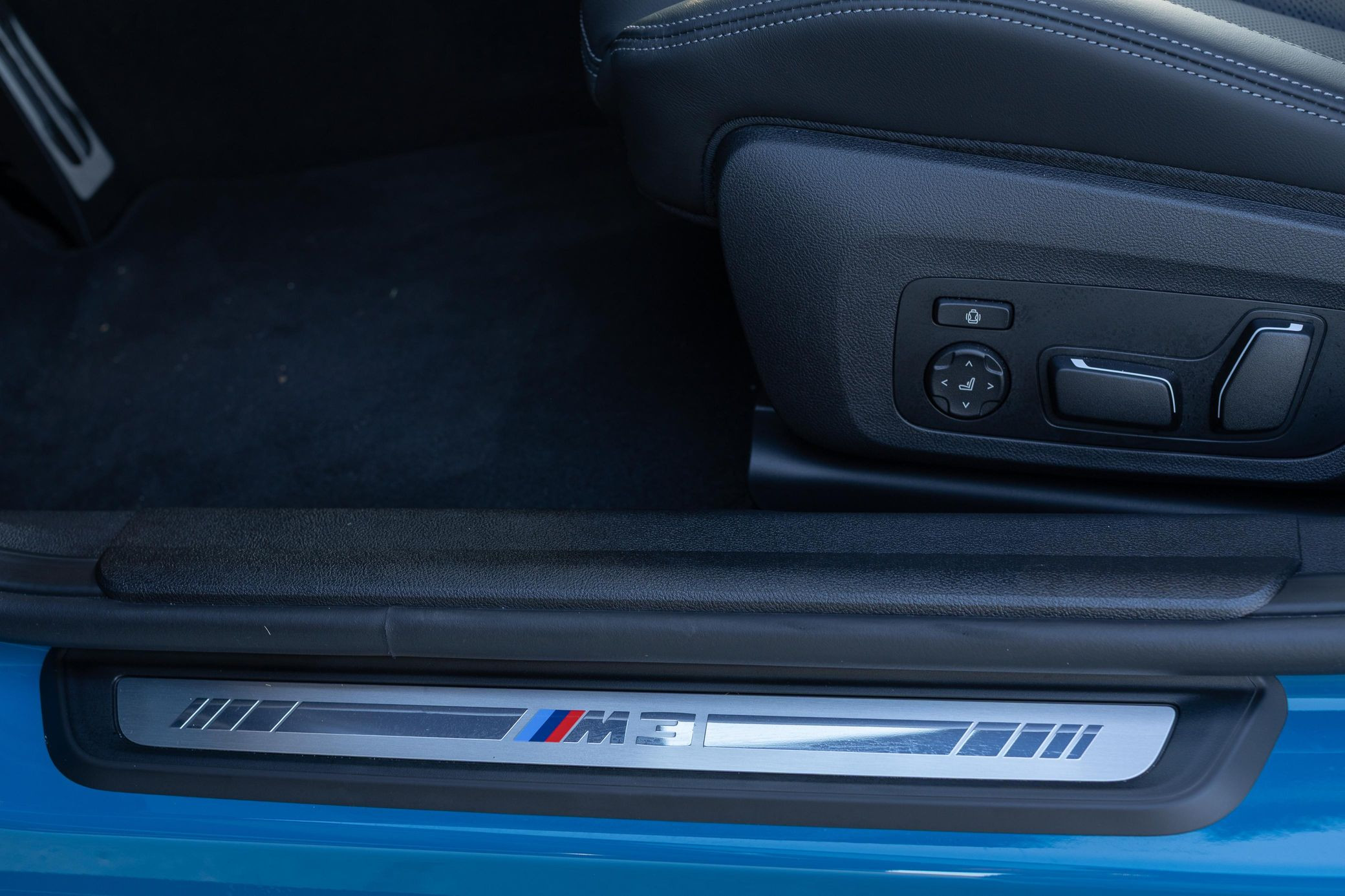 2025 BMW M3 Competition - Image 10