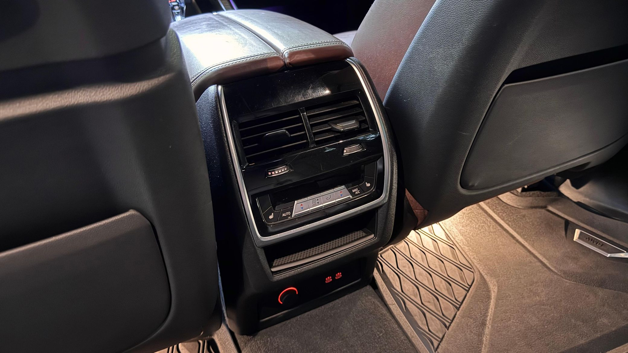 2021 BMW X7 M50i - Image 34