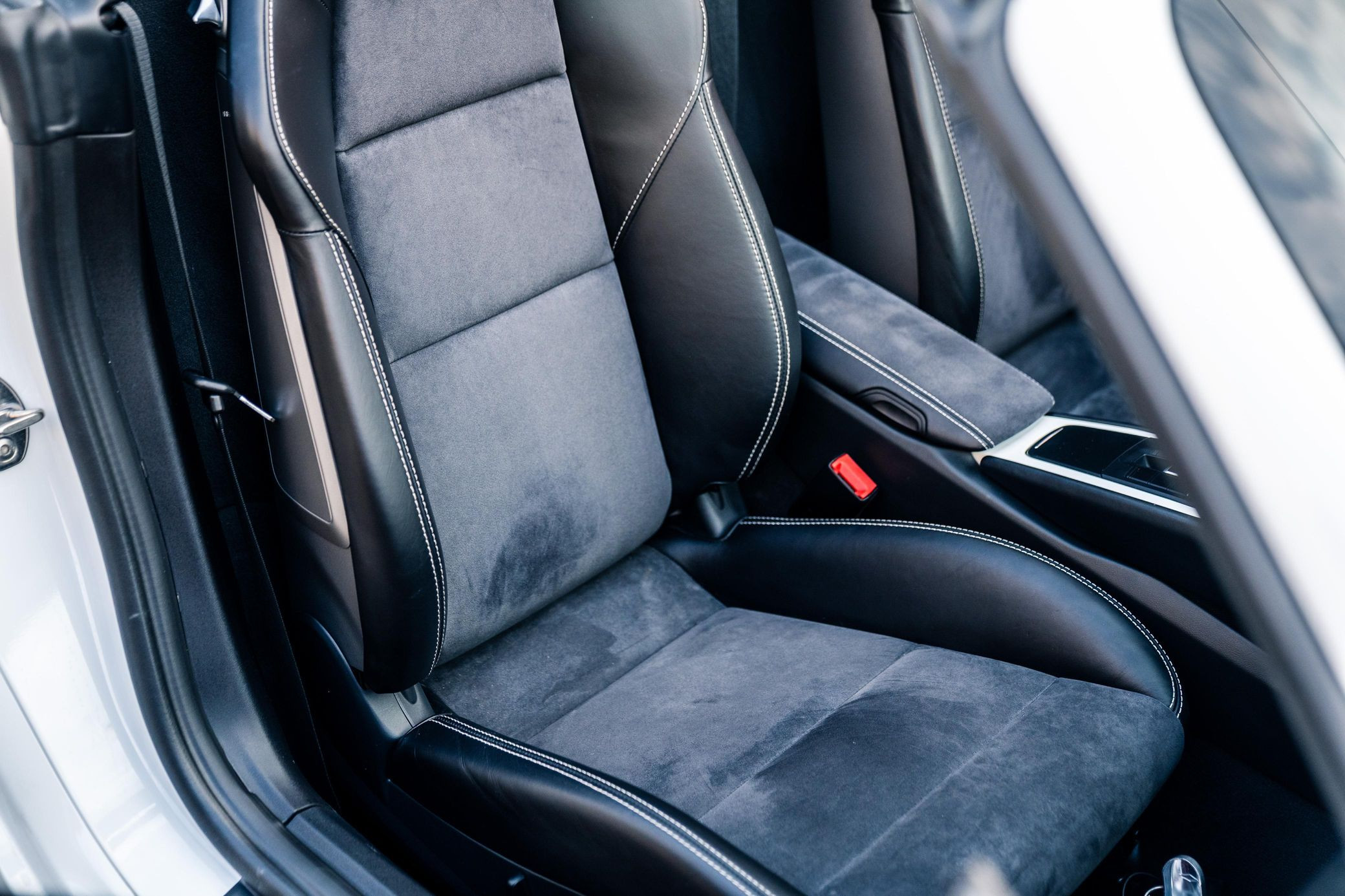 2016 Porsche Boxster Spyder - Image 46