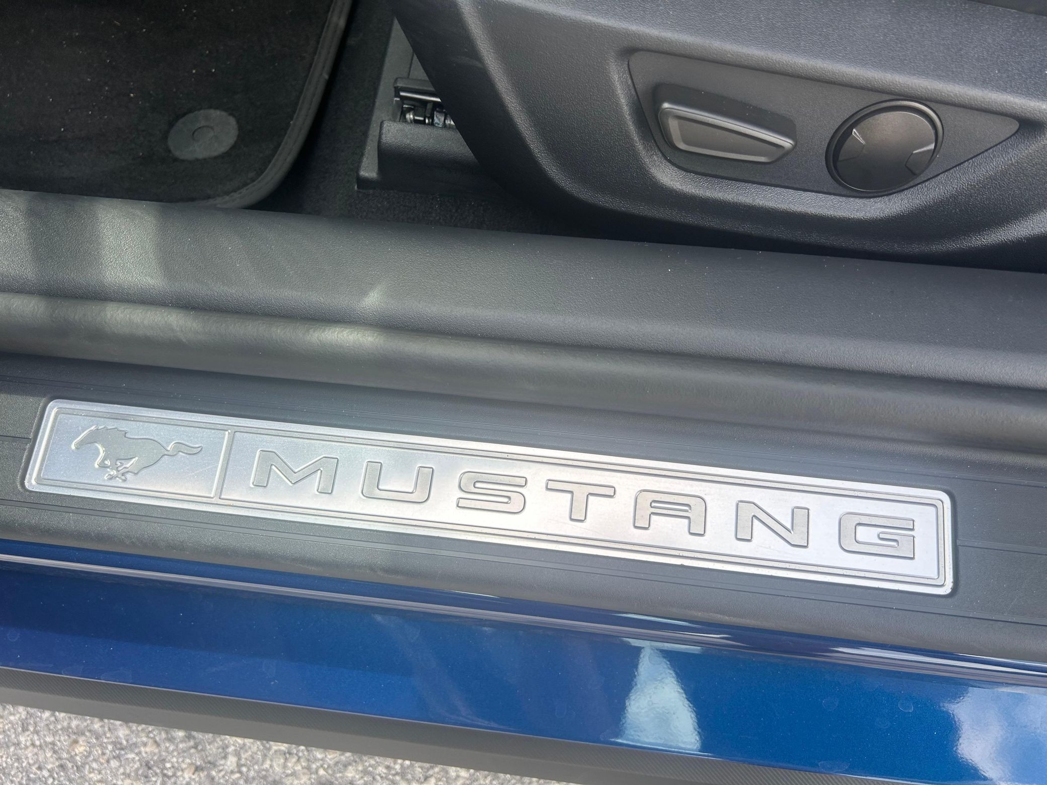 2024 Ford Mustang GT - Image 9