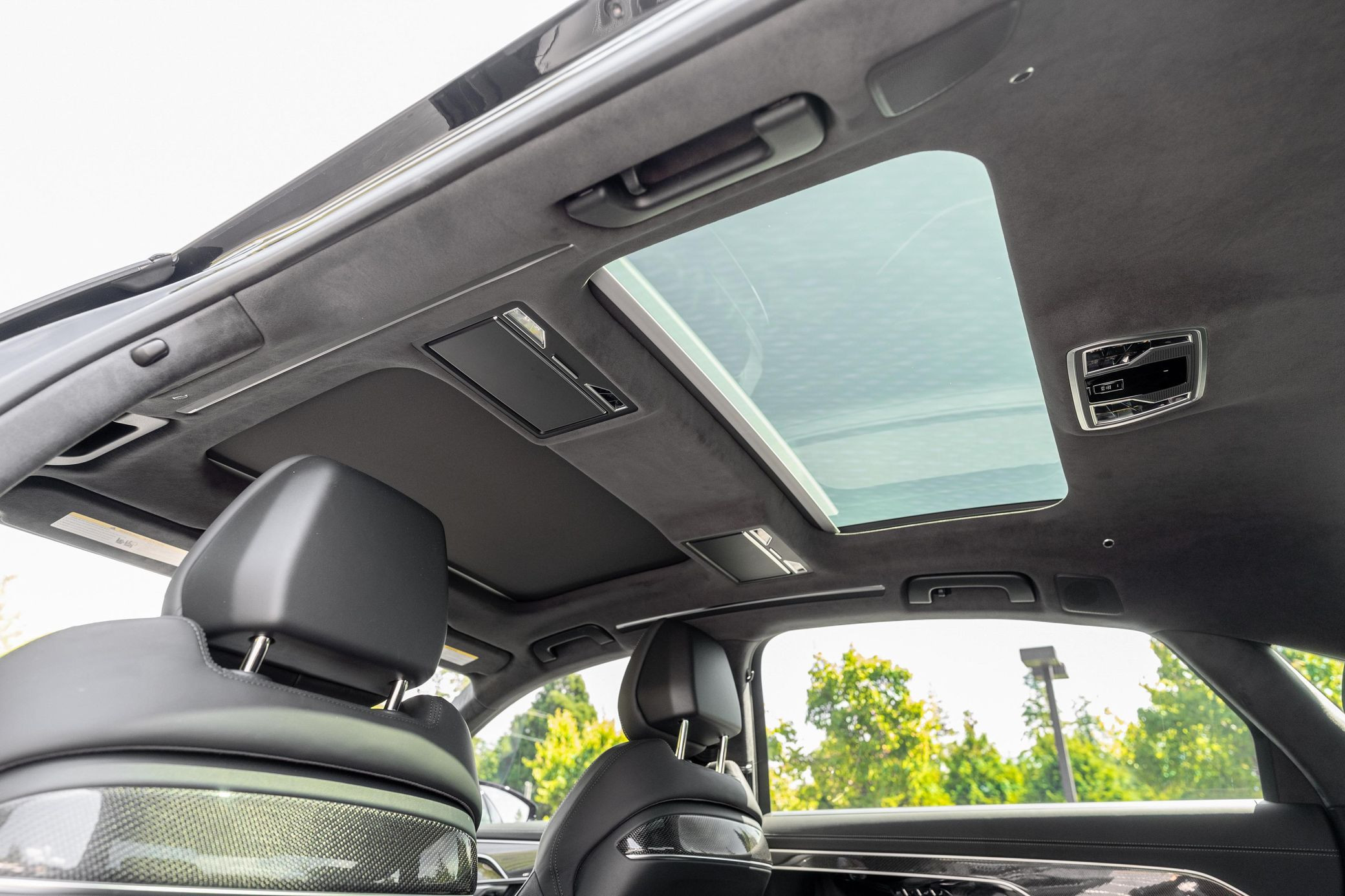 2025 Audi S8 - Image 22