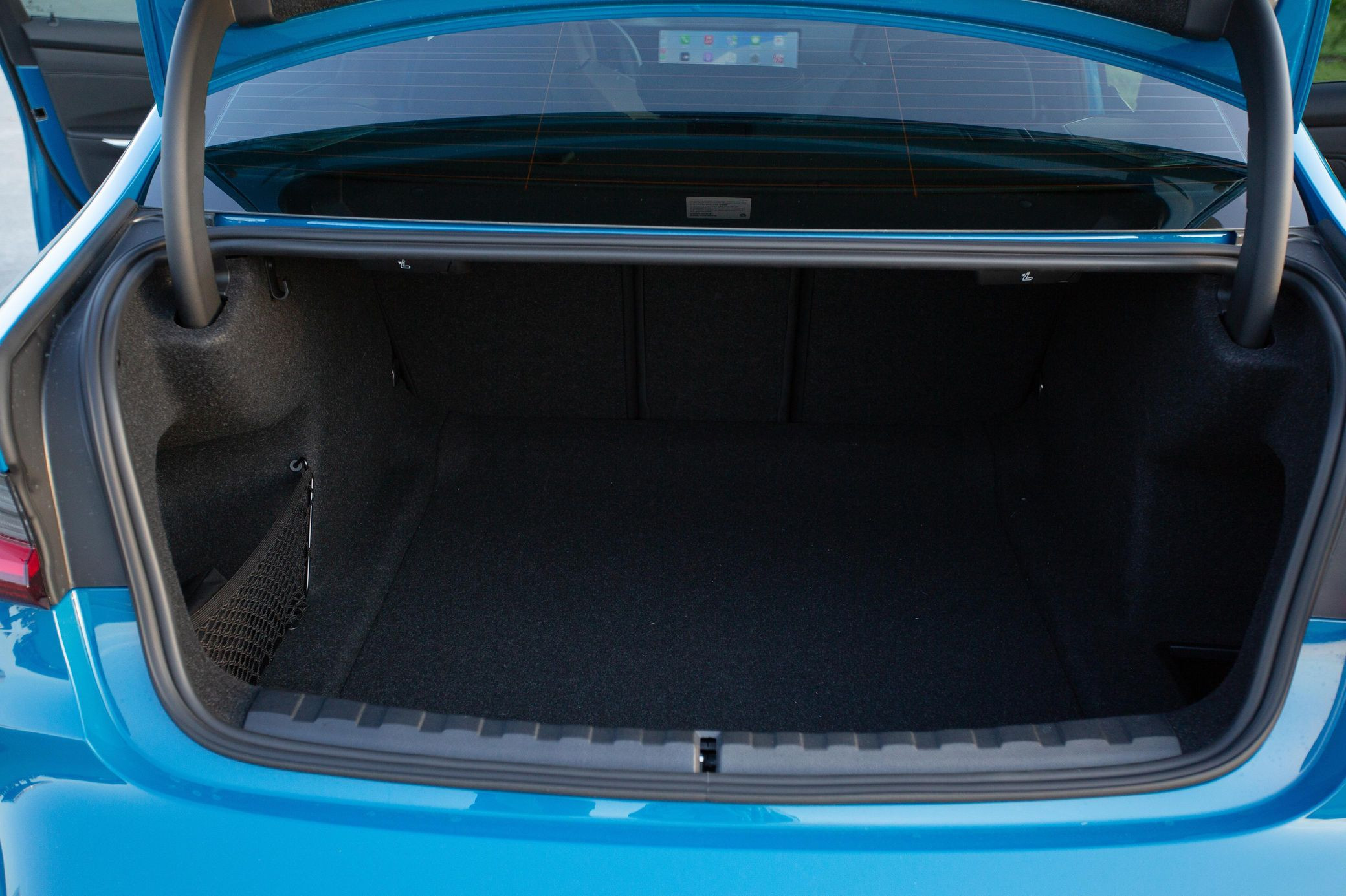 2025 BMW M3 Competition - Image 13