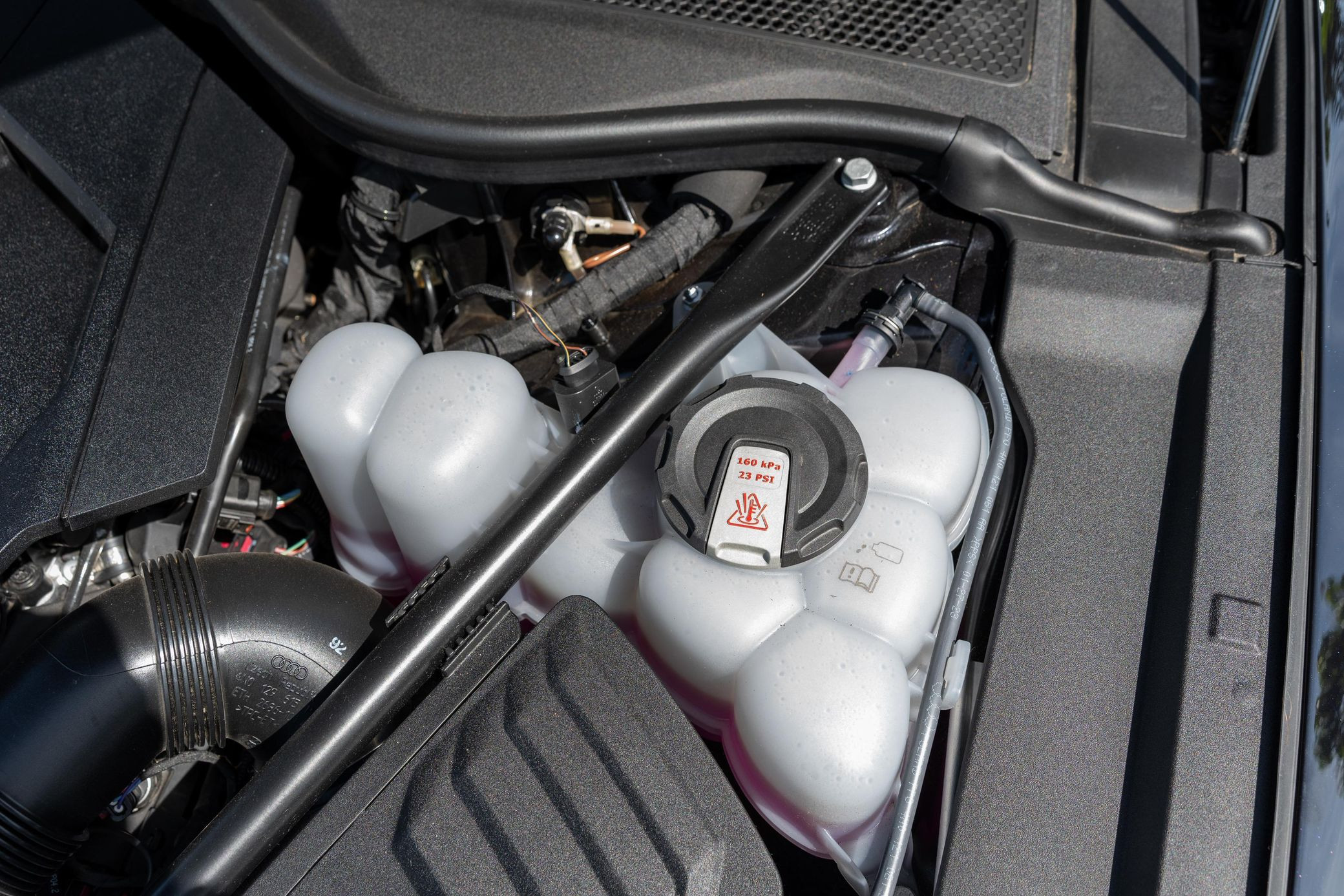 2025 Audi S8 - Image 99