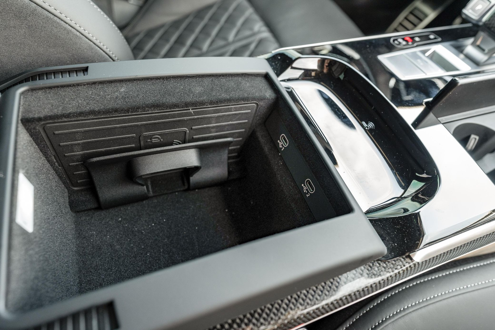 2025 Audi S8 - Image 101