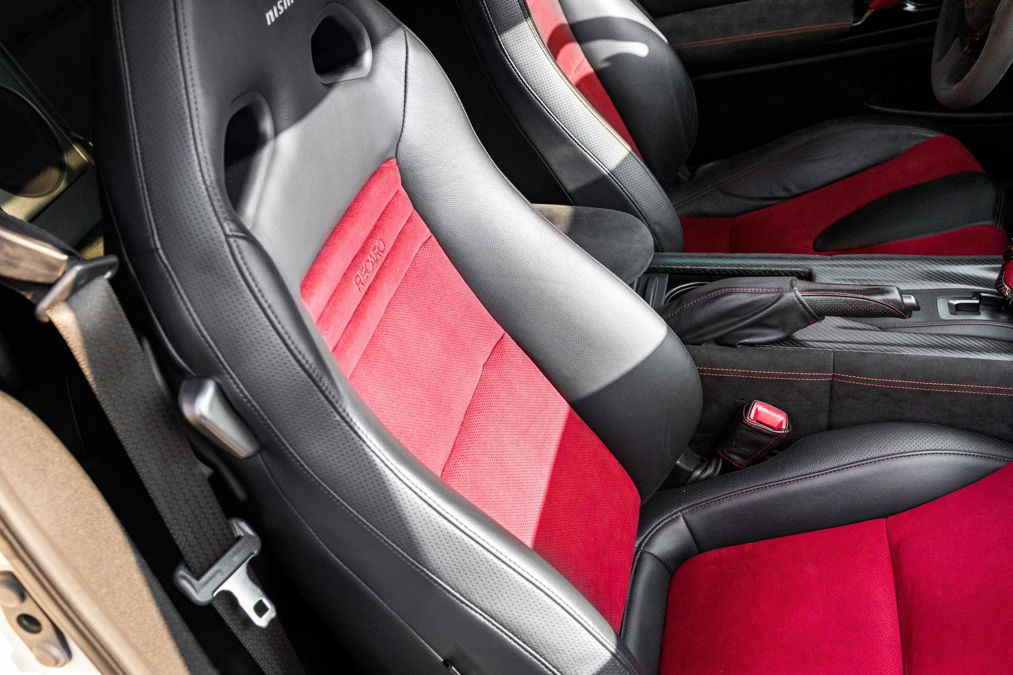 2015 Nissan GT-R NISMO - Image 91