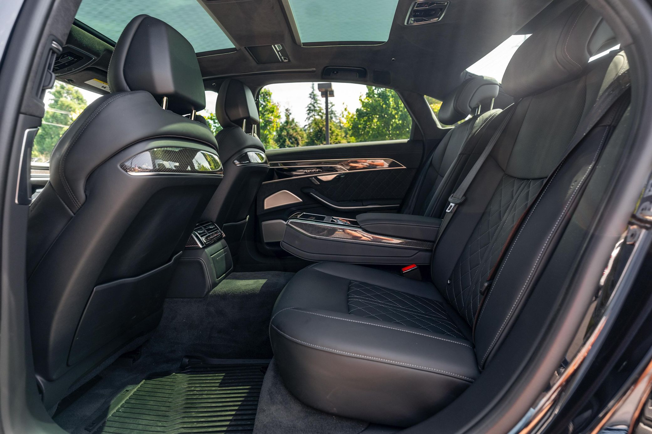 2025 Audi S8 - Image 23