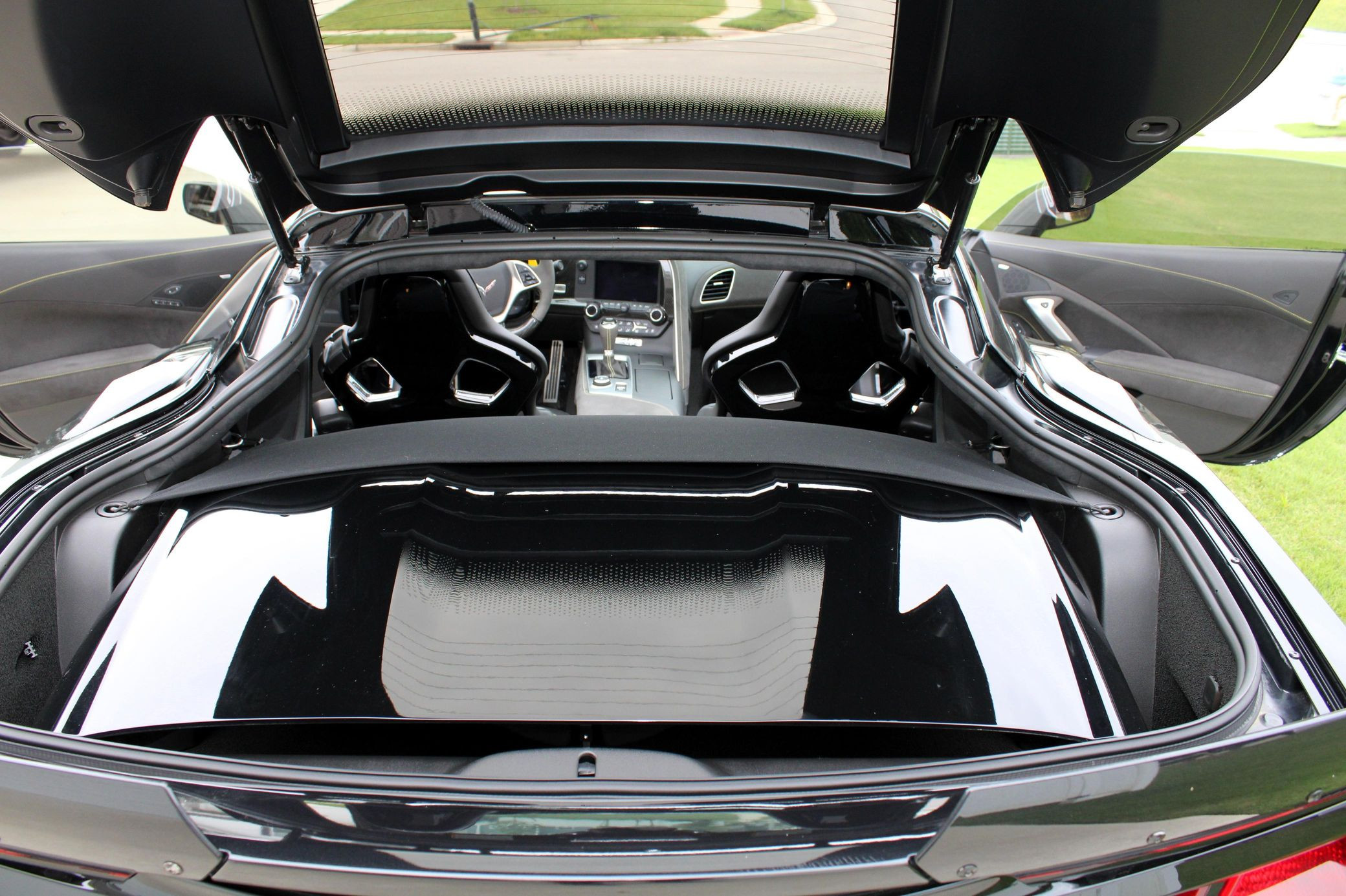 2019 Chevrolet Corvette Grand Sport 3LT - Image 3