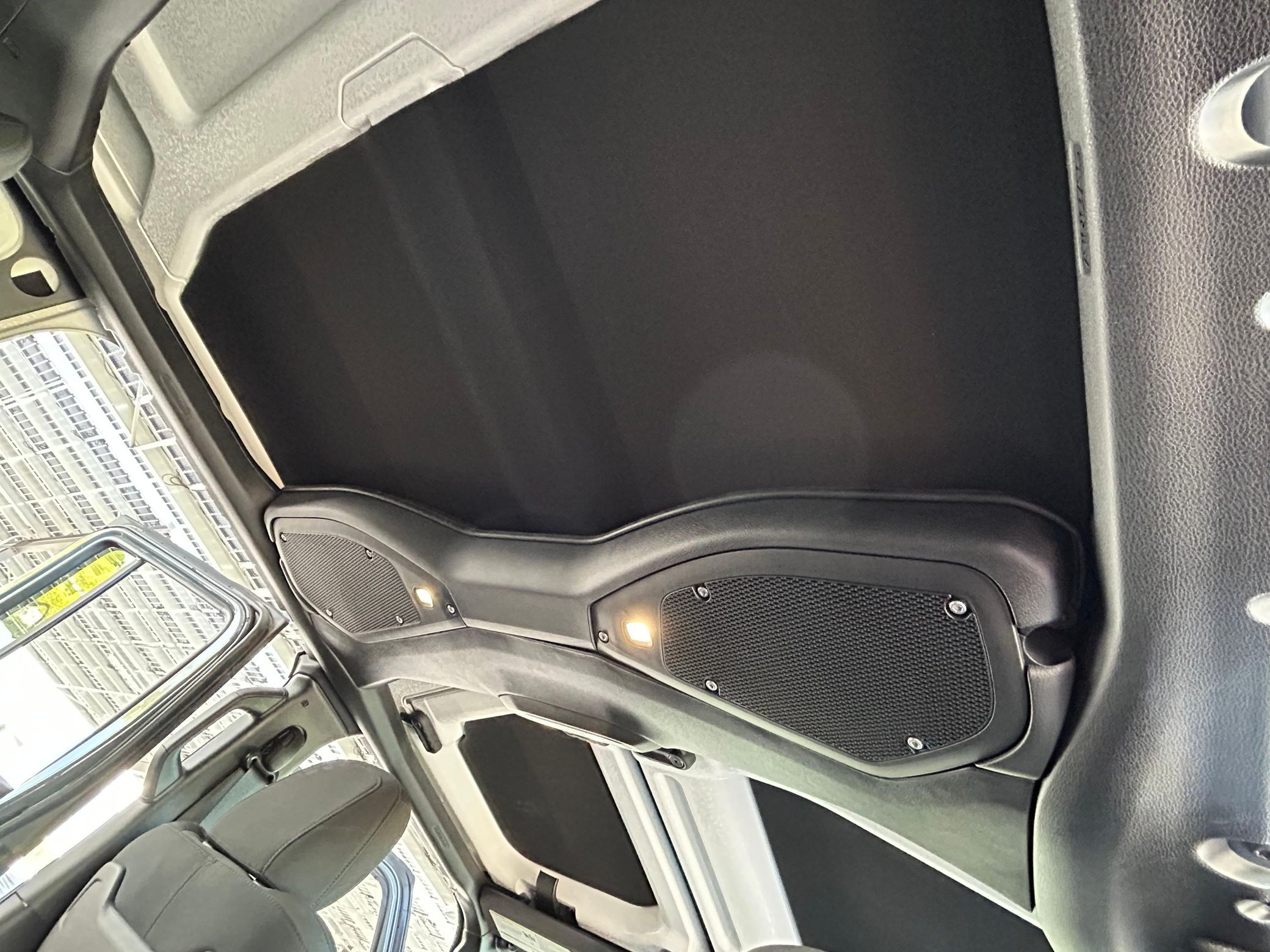 2024 Jeep Wrangler Rubicon 4xe - Image 25